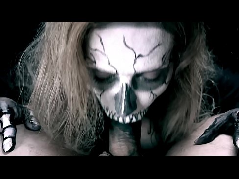 ❤️ Demon girl zuigt pik met haar zwarte mond en slikt sperma. ❌ Anal porno at us nl.amourpassionfever.ru ️❤